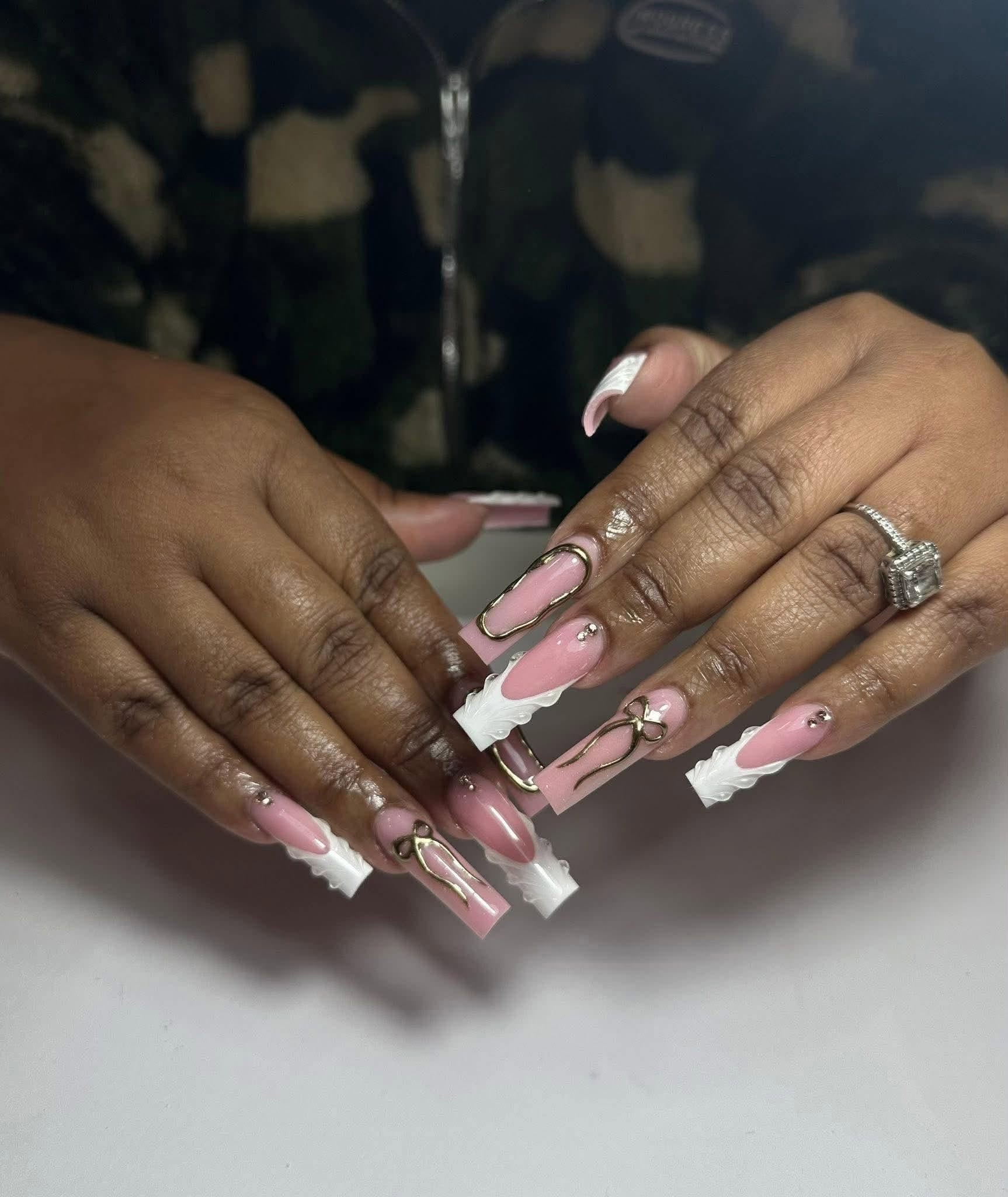 B Queen Nails — photo 9